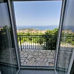Josh Makarska