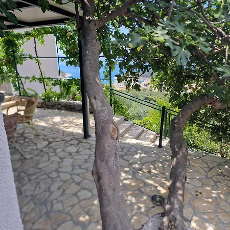 Apartment Josh Makarska